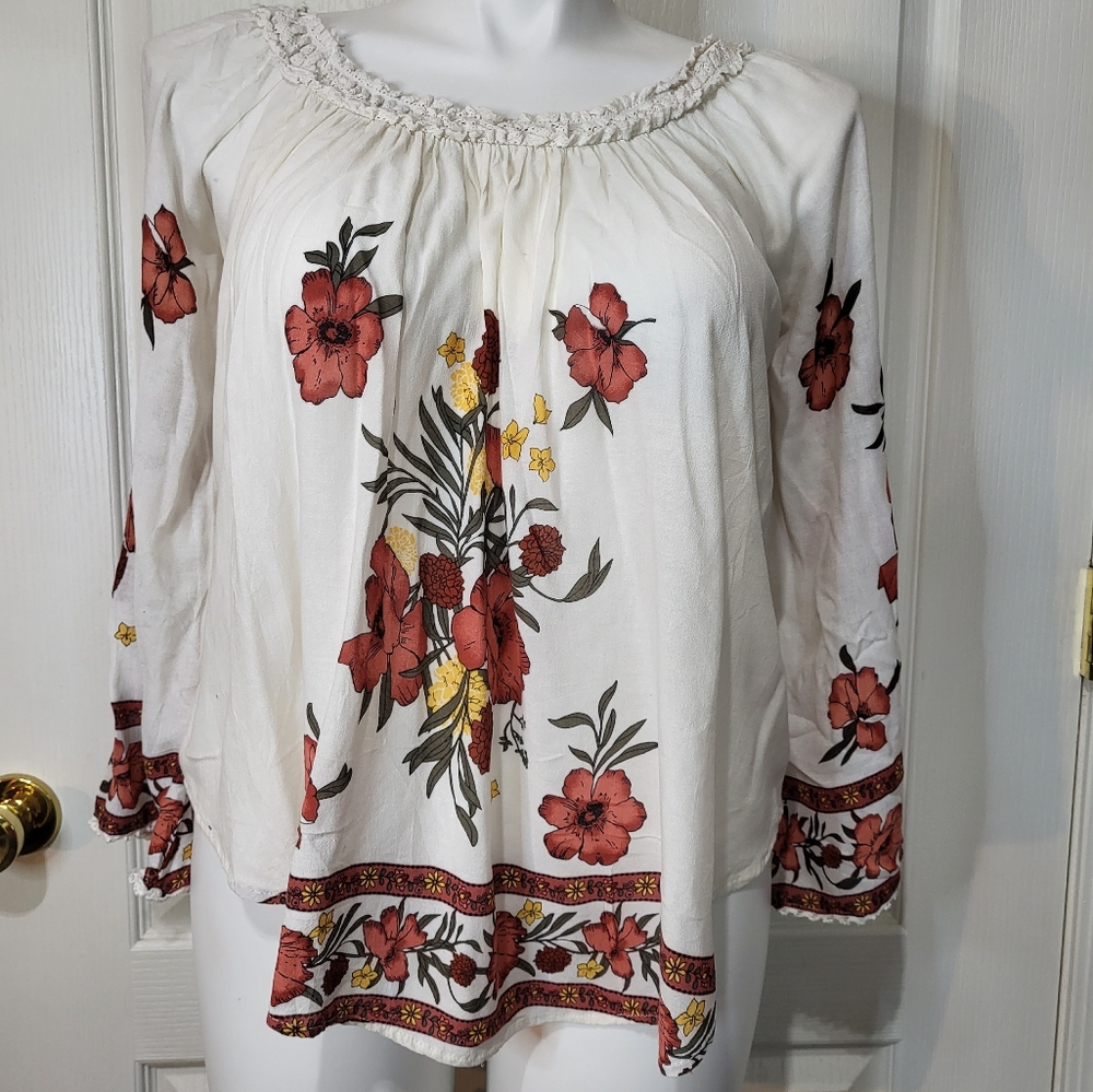 Coco + Jaimeson Floral Top Blouse